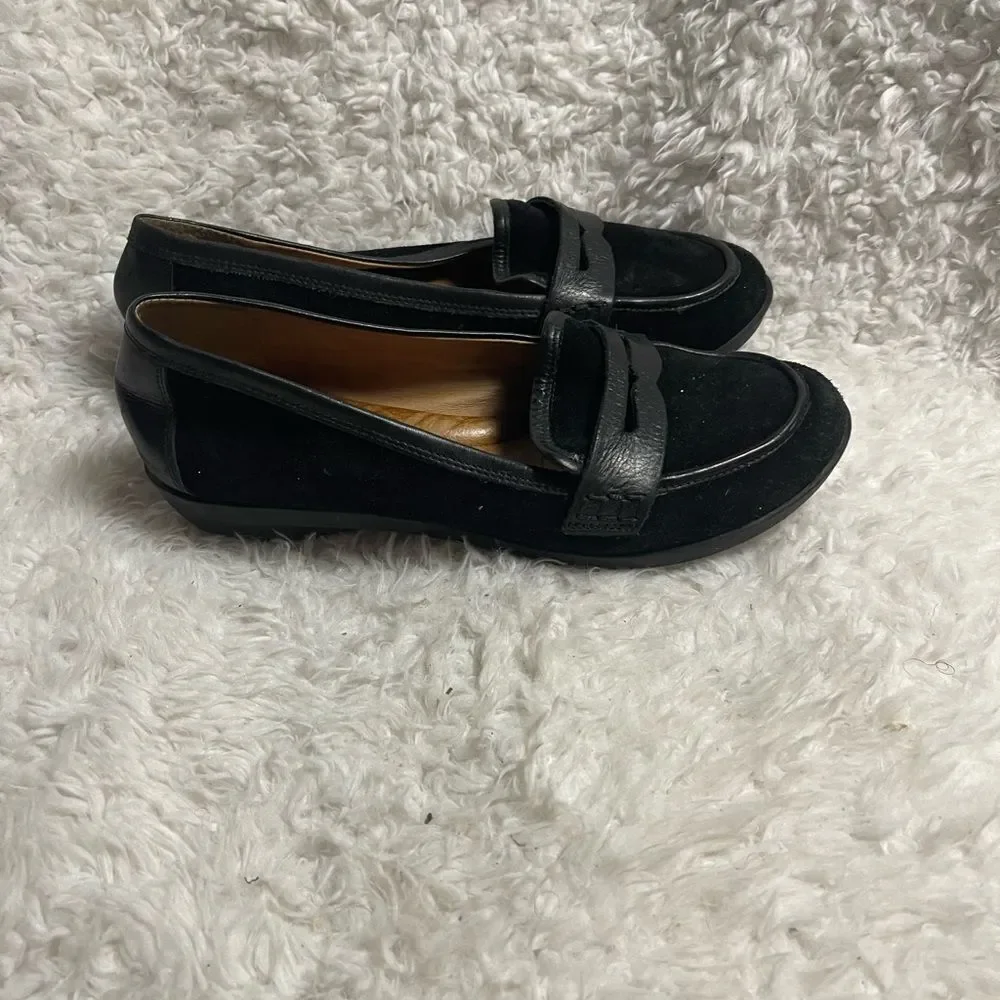 Nurture leather black suede slip on loafers rubber soles SZ10M